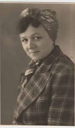 (F3865) Orig. Foto Porträt Tante Gertrud (20 J.)a. Uhyst am Taucher 1938