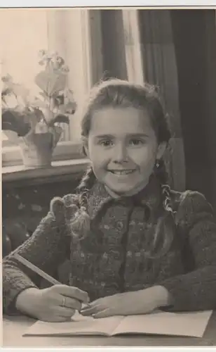 (F3854) Orig. Foto Mädchen Helma  i. 2. Schuljahr, Niesky 1950