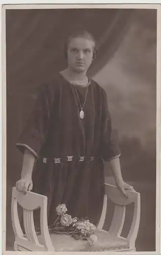 (F3673) Orig. Foto Kabinettfoto, junge Frau 1920er