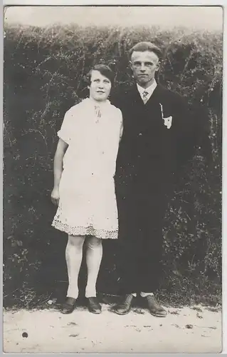 (F3613) Orig. Foto junges Paar im Freien, Nägelstedt-Langensalza 1928