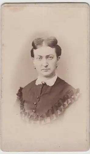 (F3218) Orig. Foto Kabinettfoto Dame Göttingen um 1900