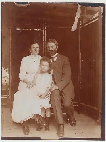 (F30890) Orig. Foto Familie auf Terrasse in Wernigerode, 21.07.1912