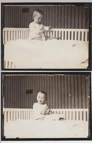 (F30829) 2x Orig. Foto Kleinkind auf dem Wickeltisch 1927