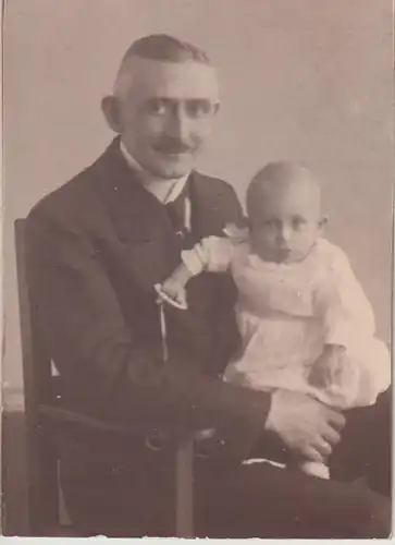(F30672) Orig. Foto Kleinkind Marianne Neumann und Vater 1920