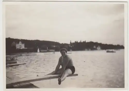 (F30587) Orig. Foto Ammersee, Frau auf Sprungbrett im Freibad Herrsching 1931