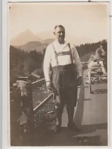 (F30362) Orig. Foto Mann, Bayer auf der Straße bei Berchtesgaden 1929