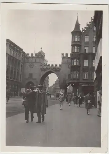 (F30277) Orig. Foto München, Blick durchs Karlstor auf Stachus 1929