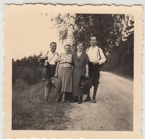 (F30009) Orig. Foto Personen, Wanderung ins Hammelstal bei Bad Dürkheim 1936