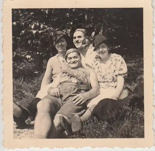 (F30008) Orig. Foto Personen im Hammelstal bei Bad Dürkheim 1936