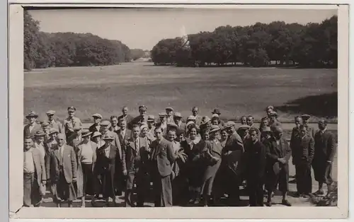 (F29912) Orig. Foto Bremen, Personengruppe im Bürgerpark 1930er