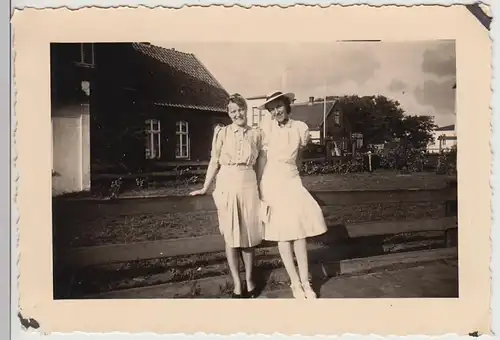 (F29852) Orig. Foto Frauen in Borkum, Juli 1939