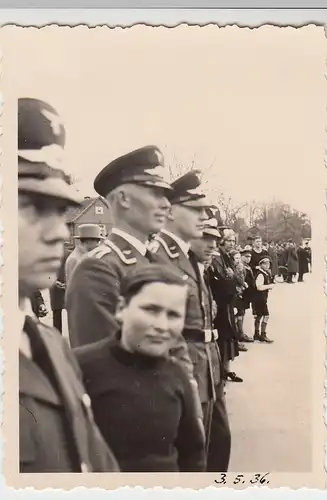 (F2982) Orig. Foto Wolfenbüttel, Soldaten am Staffelziel, Sportfest o.ä. 3.5.193