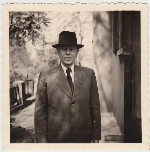 (F29752) Orig. Foto Mann aus Buer, Springestraße im Freien 1930/40er