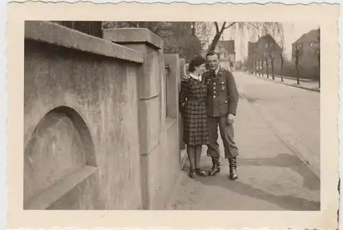 (F29744) Orig. Foto Frau Edith u. Soldat Josef, vermutl. in Buer 1941