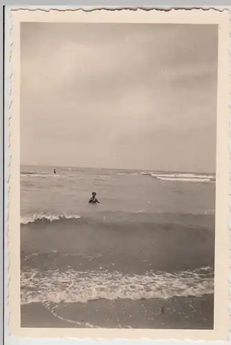 (F29700) Orig. Foto Frau im Wasser, Ostsee Nordsee 1936