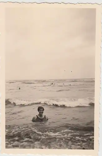 (F29695) Orig. Foto Frau im Wasser, Ostsee Nordsee 1936