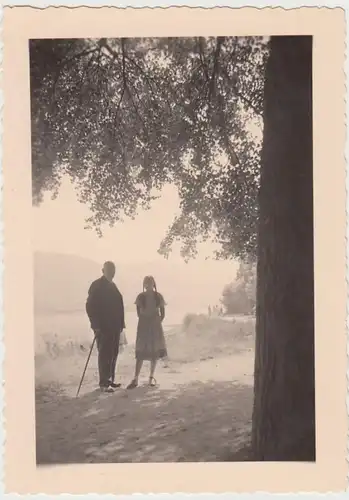 (F29651) Orig. Foto Boppard, Mann und Mädchen auf Rheinpromenade b. Kamp 1935