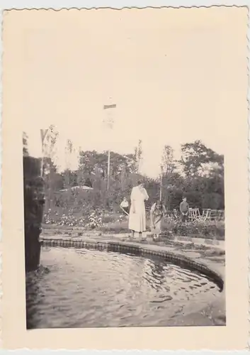 (F29630) Orig. Foto Marl, Personen im Garten der Loemühle 1935