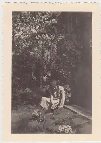 (F29599) Orig. Foto Mädchen Elisabeth im Garten, Buer Springestraße 35,  1935