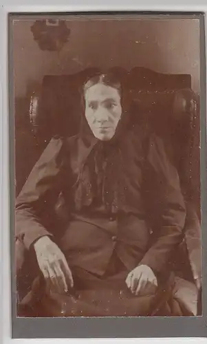 (F29573) Orig. Foto Porträt ältere Dame im Sessel, Oma Hölzer vor 1914