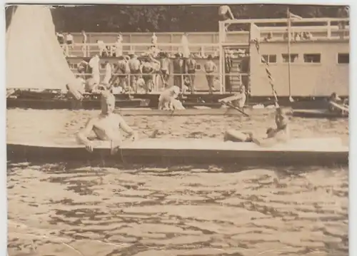 (F29563) Orig. Foto Sportboot vor einem Familienbad (Heidelberg?) 1930