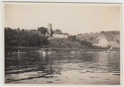 (F29560) Orig. Foto Sportboote vor einer Burg (Neckar?) 1930er