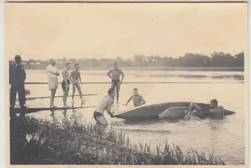 (F29556) Orig. Foto Personen mit Kanu, Konterkurs 1932