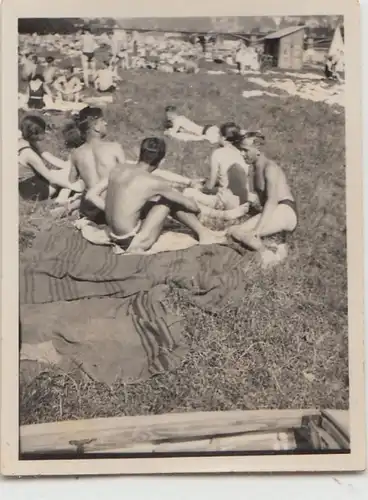 (F29536) Orig. Mini-Foto Personen Badegäste auf Neckarvorland 1930