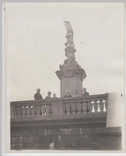 (F29511) Orig. Foto Heidelberg, Personen an der Nepomuck Statue 1929