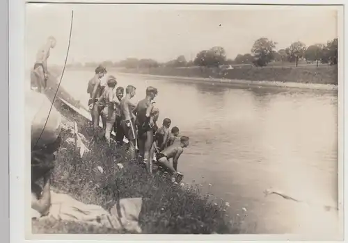 (F29503) Orig. Foto junge Männer baden im Kanal bei Heidelberg 1930