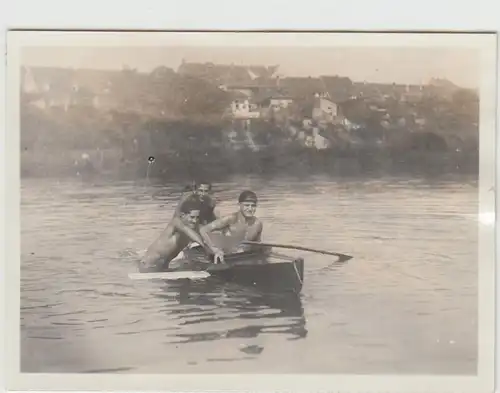 (F29486) Orig. Foto Wieblingen, junge Männer im Sportboot a.d. Neckar 1930