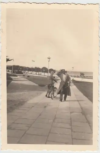 (F29312) Orig. Foto Binz, Weg zum Strand 1940er