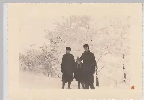 (F29229) Orig. Foto Spaziergang im Winter 1940