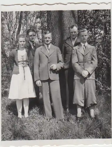 (F29226) Orig. Foto Personen im Freien 1939