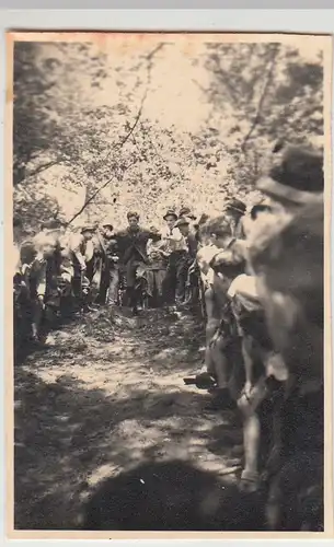 (F29114) Orig. Foto Schüler- Studentenbrauch, Abstoß n. Verbeugung 1941