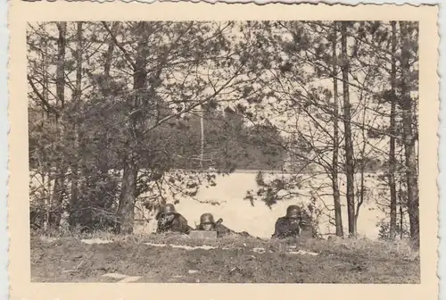 (F29097) Orig. Foto Lötzen in Ostpreußen, Gi?ycko, dt. Soldaten im Versteck 1941