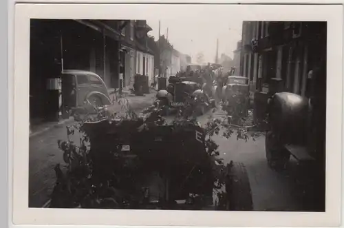 (F29072) Orig. Foto getarnte Militärfahrzeuge auf Straße 1940