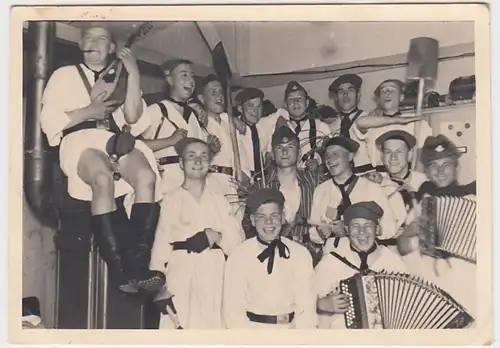 (F2895) Orig. Foto RAD, Arbeitsdienstlager, junge lustige Burschen, vor 1945