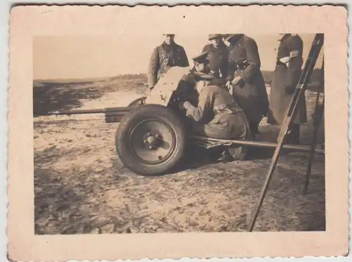 (F28947) Orig. Foto Soldaten in Buielefeld 1939, Feldübung m. Haubitze