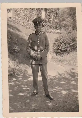 (F28919) Orig. Foto deutscher Soldat im Freien 1930/40er