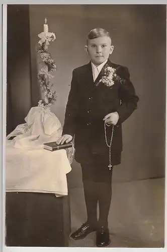 (F28874) Orig. Foto Porträt Junge zur Konfirmation 1950er