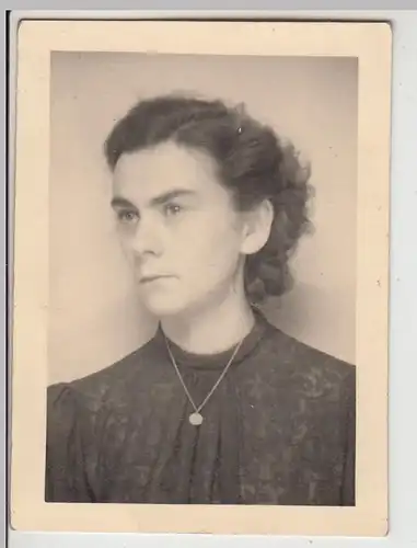 (F28861) Orig. Foto Porträt einer Frau, 1947