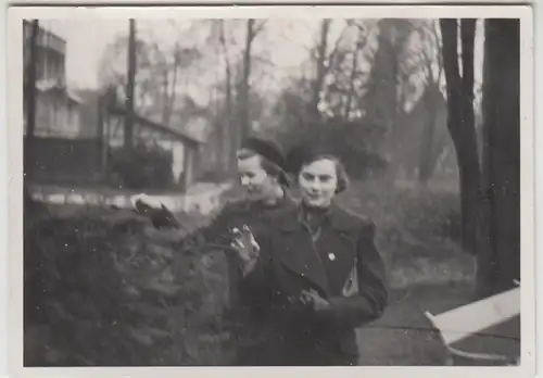 (F28741) Orig. Foto Frauen im Kurpark Wiesbaden 1938