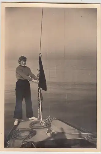 (F28727) Orig. Foto Frau auf einem Segelboot 1936