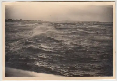 (F28726) Orig. Foto stürmische See im Hafen 1936, vermutl. Wilhelmshaven