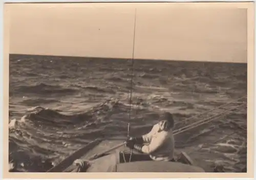 (F28722) Orig. Foto Frau auf einem Segelboot 1936