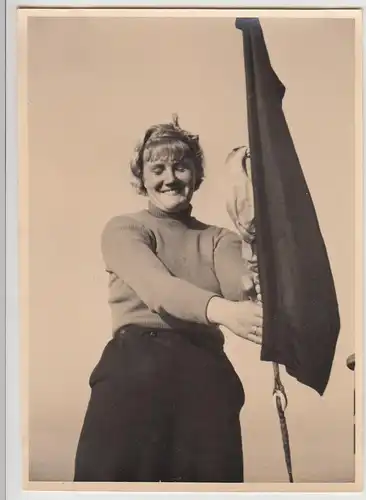 (F28721) Orig. Foto Frau auf einem Segelboot 1936