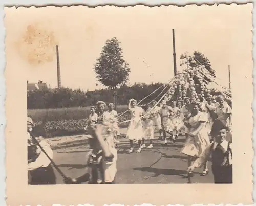 (F28684) Orig. Foto Festumzug auf der Straße 1930er