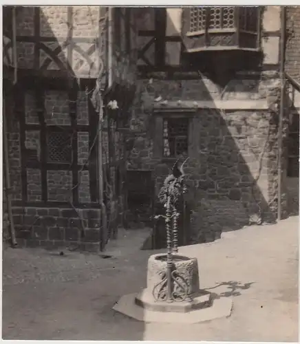 (F28548) Orig. Foto Eisenach, Brunnen auf der Wartburg 1929