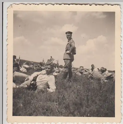 (F28422) Orig. Foto Munsterlager, Soldaten, Rast im Feld 1935